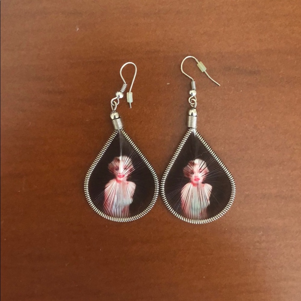 Retro Marilyn Monroe Portrait Earrings
